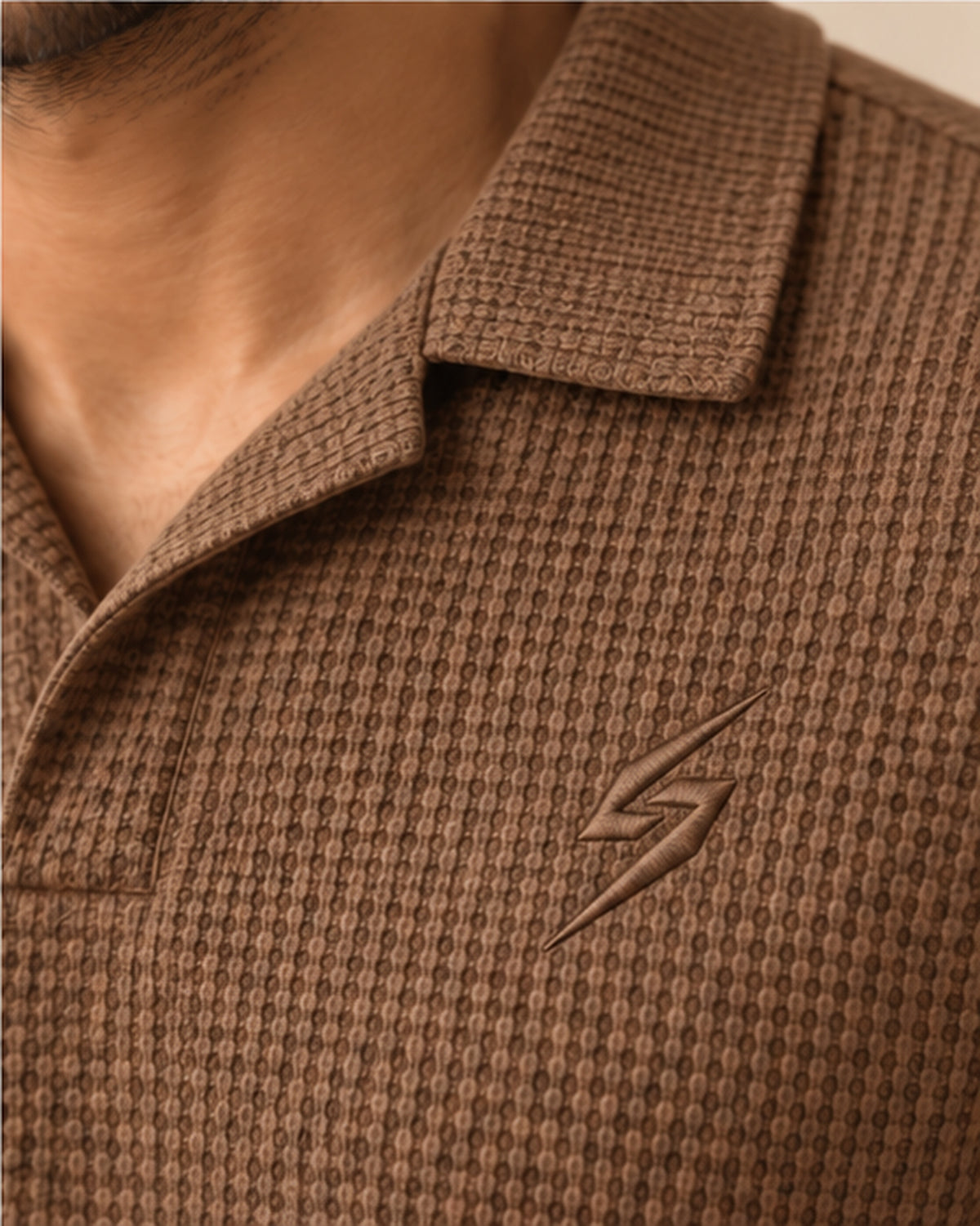 Hazelnut Riviera Textured Johnny Polo — detail view